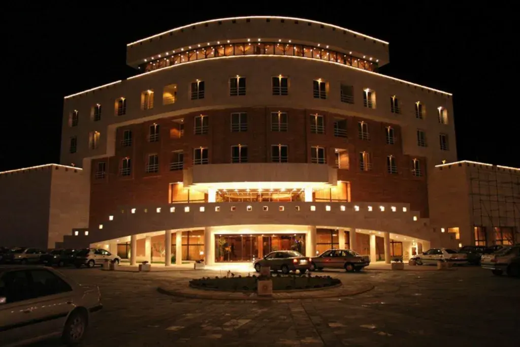 Zanjan Grand Hotel