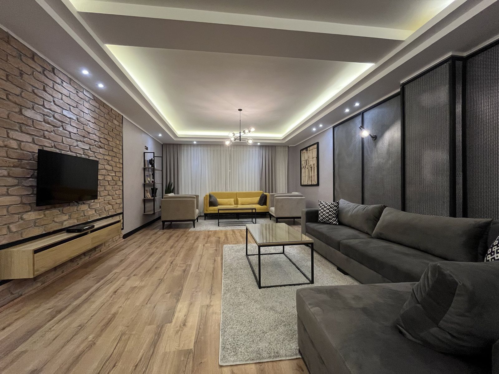 One-bedroom Niloufar Apartment