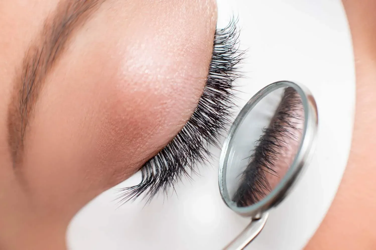 Different types of Eyelash Extensions