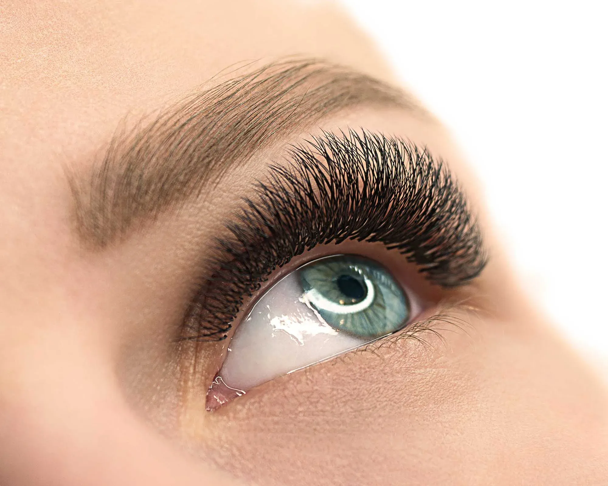 Eyelash Extensions: Pros & Cons