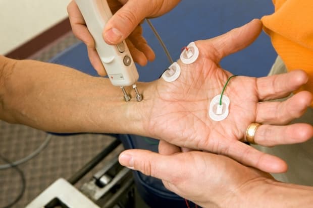 How are peripheral nerve injuries treated?