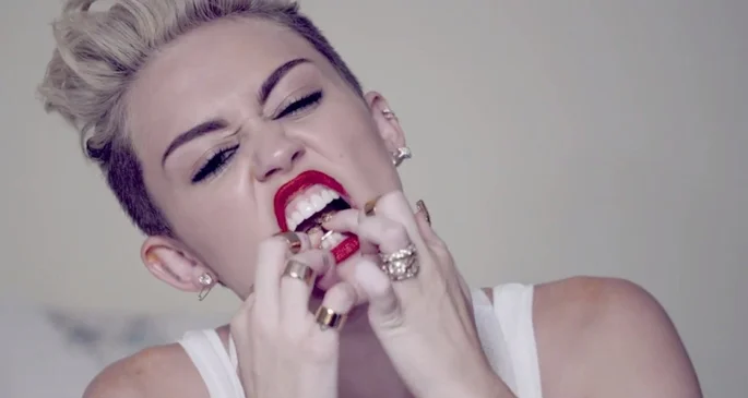 Tooth Jewellery Trends: Which celebrities got them & how are they removed?